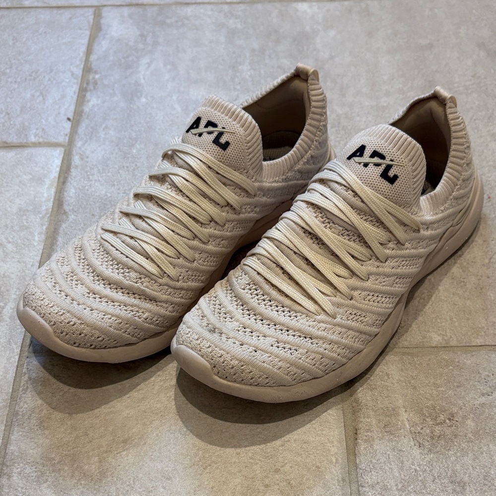 APL Womens Techloom Wave Sneakers